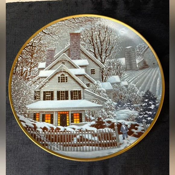 Franklin Mint Heirloom Collector Plate Titled “Winter Home”. - Picture 1 of 4